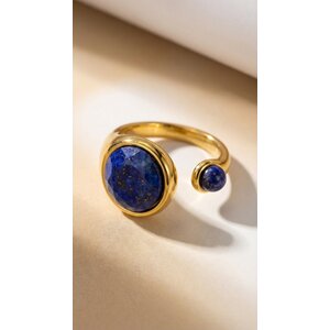 Lundholm Sophia – Adjustable Ring with Lapis Lazuli – Gold-Tone