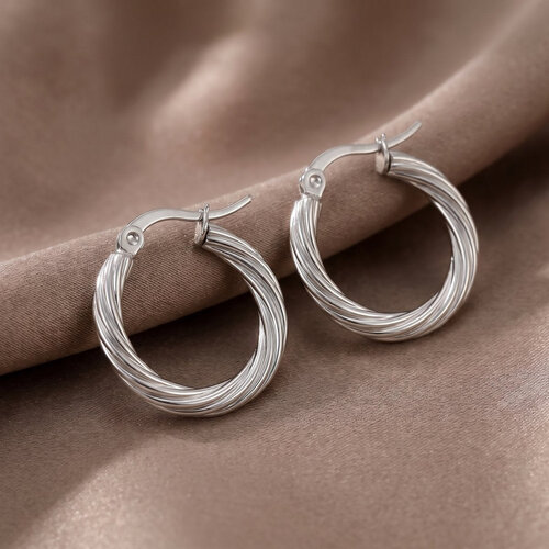 Lundholm Jayla – Twisted Hoop Earrings 2 cm for Women – Silver-Tone