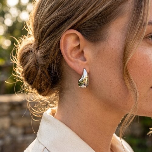 Lundholm Hazel – Statement Drop Earrings – Silver-Tone