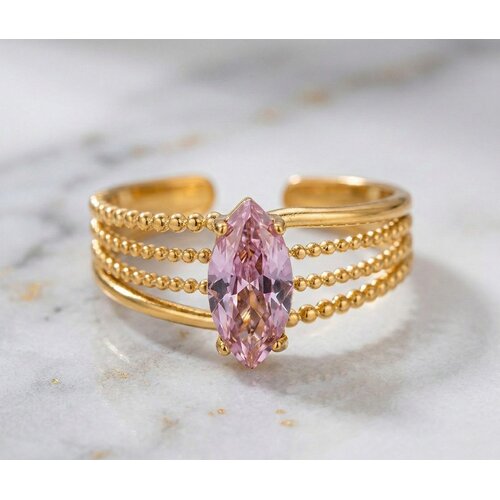 Lundholm Juliette – Adjustable Ring with Pink Natural Stone – Gold-Tone Lundholm Juliette – Adjustable Ring with Pink Natural Stone – Gold-Tone