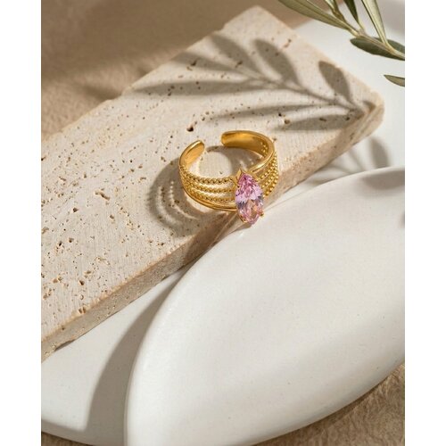Lundholm Juliette – Adjustable Ring with Pink Natural Stone – Gold-Tone Lundholm Juliette – Adjustable Ring with Pink Natural Stone – Gold-Tone