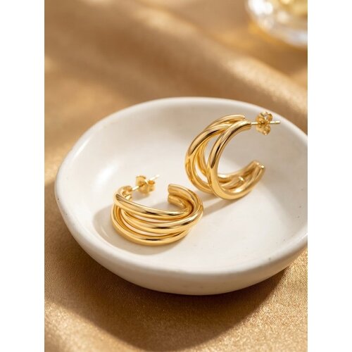Lundholm Nika – Triple Hoop Earrings for Women – Gold-Tone Lundholm Nika – Triple Hoop Earrings for Women – Gold-Tone