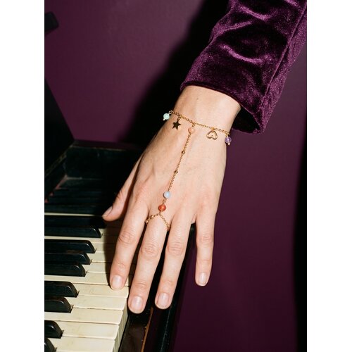 Lundholm Mona – Hand Chain with Ring – Gold-Tone Lundholm Mona – Hand Chain with Ring – Gold-Tone