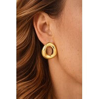Fae – Statement Oorstekers Dames – Goudkleurig