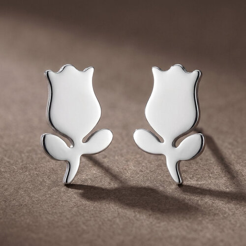 Lundholm Fiene – Tulip Stud Earrings for Women – Silver-Tone Lundholm Fiene – Tulip Stud Earrings for Women – Silver-Tone