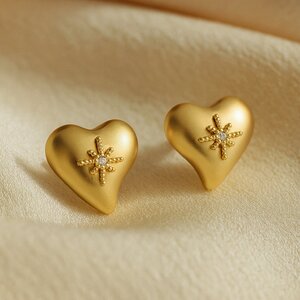 Lundholm Sanna – Heart Stud Earrings with Cubic Zirconia – Gold-Tone Lundholm Sanna – Heart Stud Earrings with Cubic Zirconia – Gold-Tone