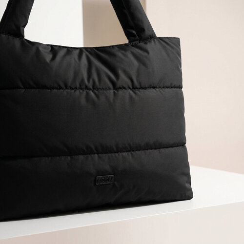 Lundholm Nykroppa – Grote Puffer Shopper – Zwart Lundholm Nykroppa – Grote Puffer Shopper – Zwart