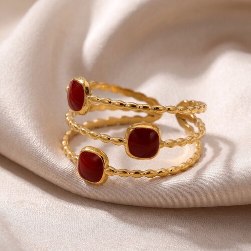 Lundholm Maeve – Statement Ring with Square Stones – Red Lundholm Maeve – Statement Ring with Square Stones – Red