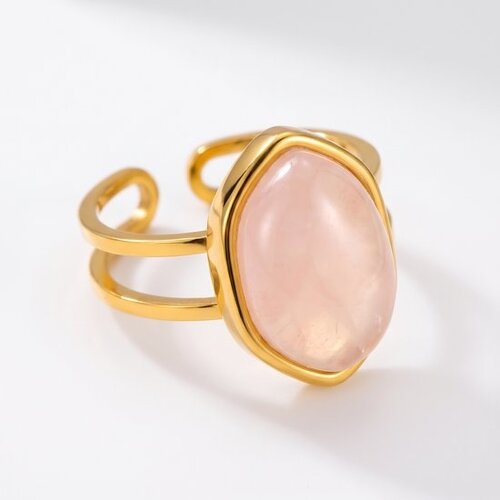 Lundholm Rosan – Adjustable Statement Ring with Natural Stone – Pink Stone – Gold-Tone Lundholm Rosan – Adjustable Statement Ring with Natural Stone – Pink Stone – Gold-Tone