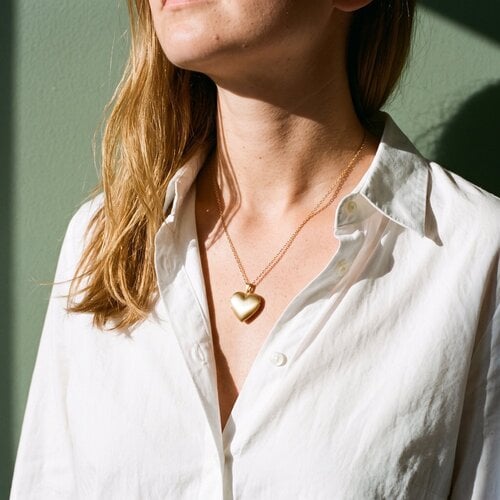 Lundholm Lundholm Isolde Medaillon Ketting Dames Goudkleurig - Hartjes Ketting met Foto Erin - Hart Fotomedaillon dat Open Kan voor 2 Foto's - Premium Stainless Steel Gold Plated - Waterproof & Hypoallergeen Lundholm Lundholm Isolde Medaillon Ketting Dames Goudkleurig - Hartjes Ketting met Foto Erin - Hart Fotomedaillon dat Open Kan voor 2 Foto's - Premium Stainless Steel Gold Plated - Waterproof & Hypoallergeen
