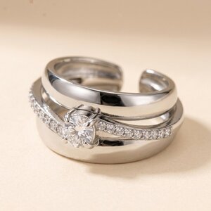Lundholm Silja – Verstelbare Statement Ring met Zirkonia – Zilverkleurig