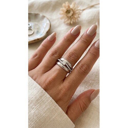 Lundholm Silja – Verstelbare Statement Ring met Zirkonia – Zilverkleurig Lundholm Silja – Verstelbare Statement Ring met Zirkonia – Zilverkleurig