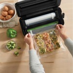 FoodSaver compact sealer with roll storage Foodsaver Vacumeer apparaat Foodsaver Fsv2190