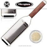 Microplane rasp fijn Microplane Master fijn rasp fine Blade walnoothout in handvat Microplane 43304