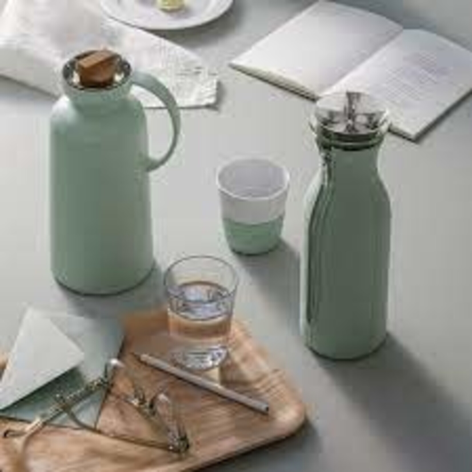 Eva Solo en Eva Trio 1000 ml Fridge Carafe Sage Eva Solo waterkan koelkast karaf 1 liter Sage Eva Solo 568002