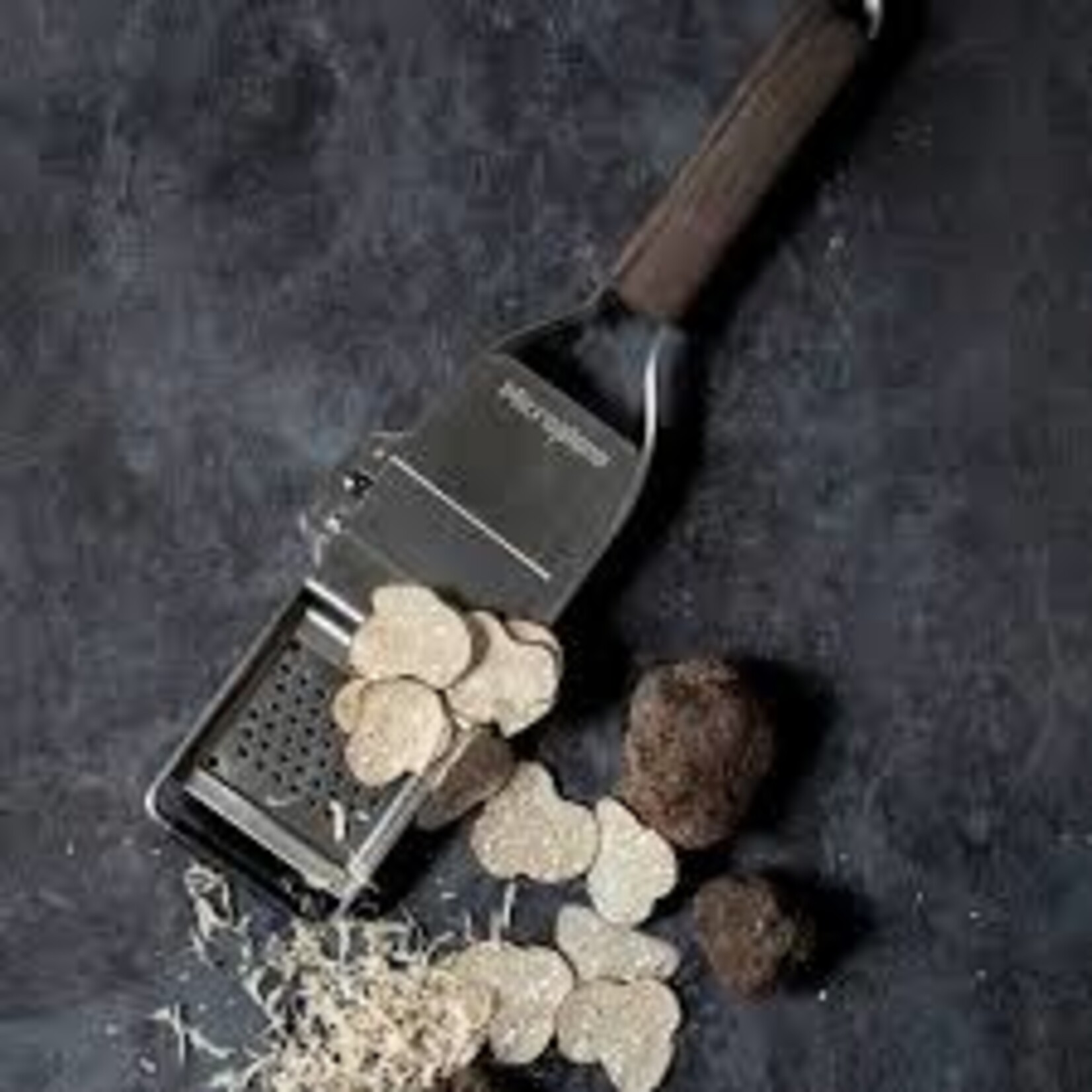 Microplane Truffelschaaf en truffelrasp in 1 Microplane Master series Truffle tool 2 in 1 voor meer dan alleen truffel Microplane 43313