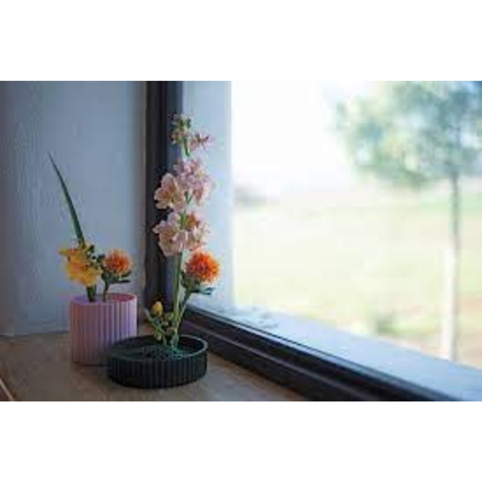 Diverse Merken dubbele bloemenhouder Ototo Blossom Dual Flower Holder Ototo OT962