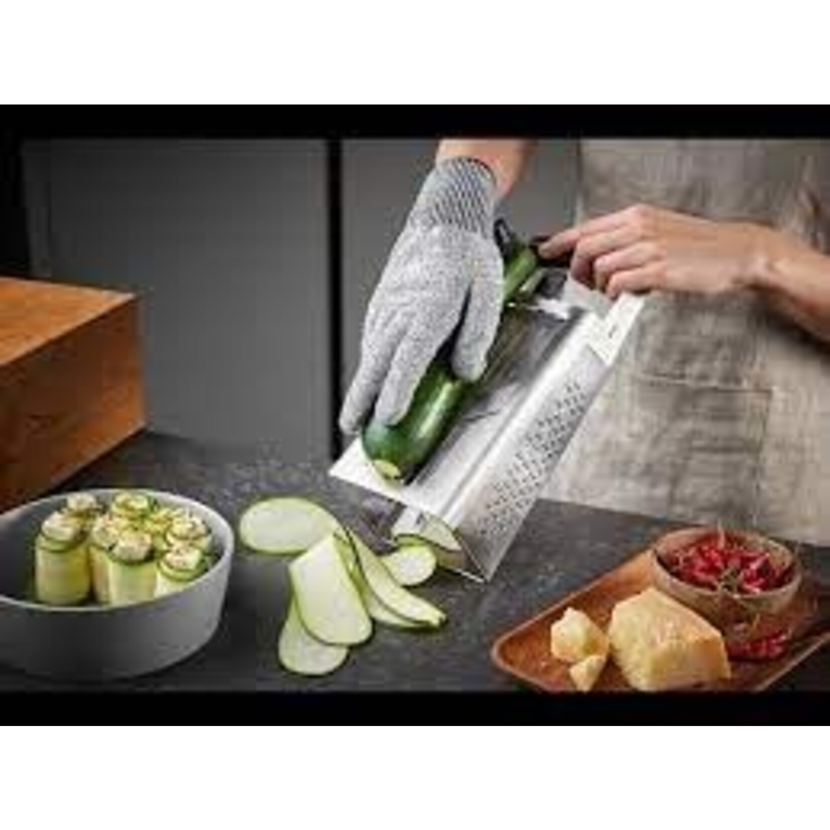 Gefu 7 in 1 blokrasp Gefu V-CUT blokrasp 7 in 1 schaaf met 3 instellingen 4 raspvlakken Gefu 10761