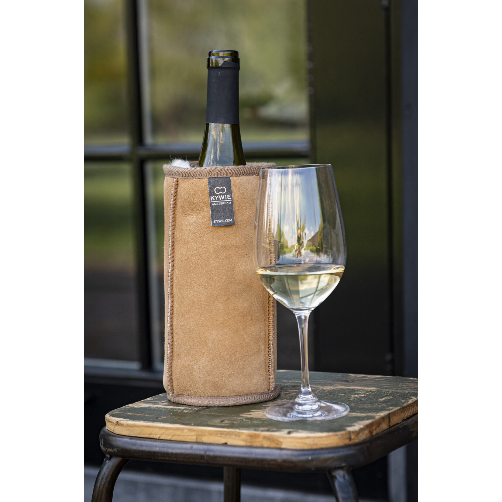 Kywie, keep it cool with wool Wijn koeler Kywie keep it cool with wool Wine Cooler Camel Suede Kywie W01SU