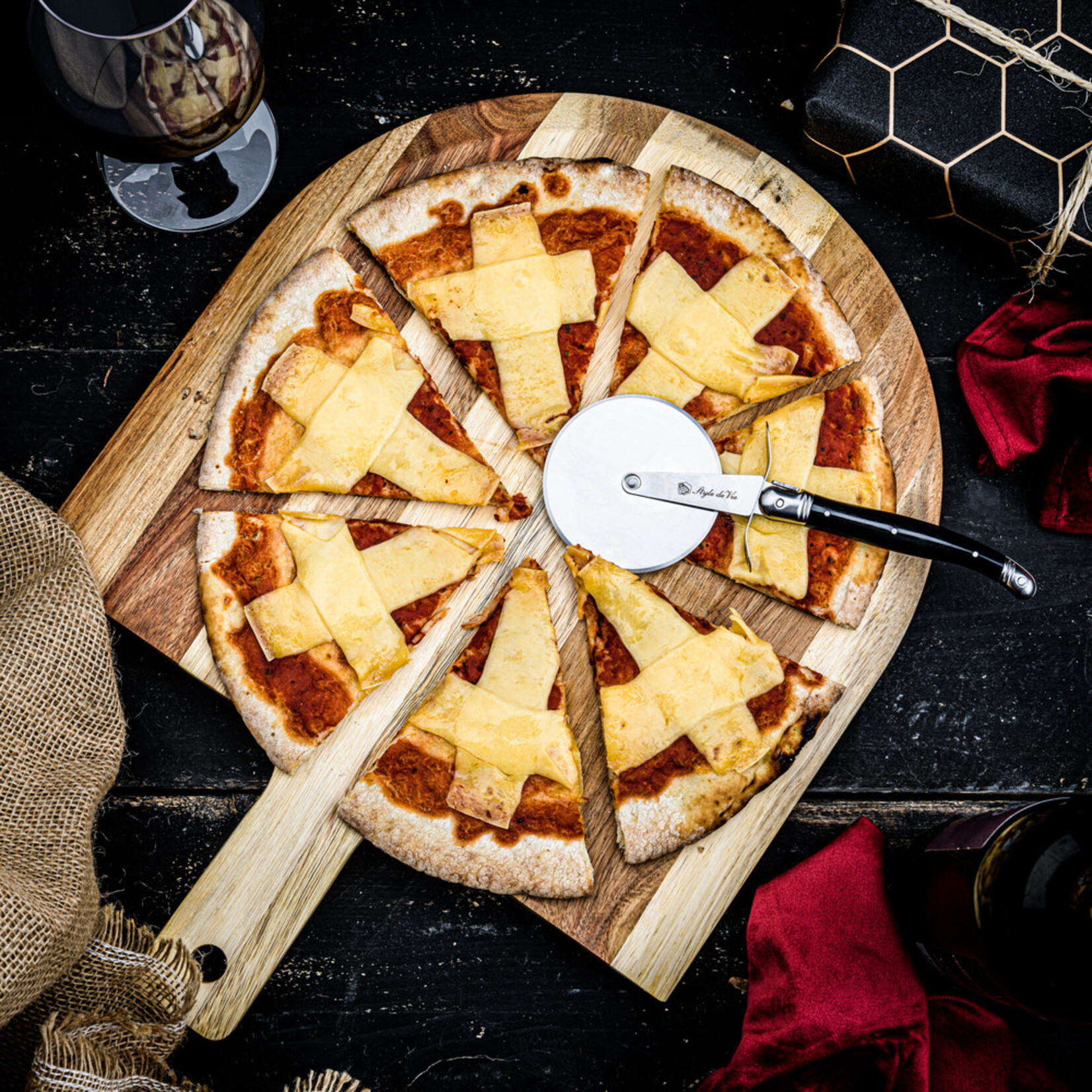 Lagiole Style de Vie Acacia pizzaplank met snijder Style de Vie Premium line Pizzasnijder met plank Style de Vie PremPizzaZw