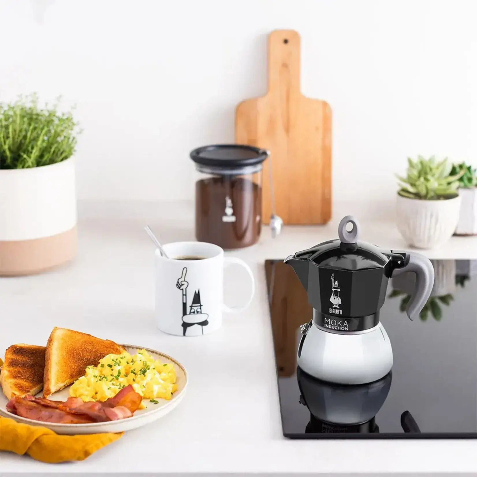 Bialetti De iconische Italiaanse espressomakers percolators 150 ml 4 kops Inductie Espressokoker zwart inductie Bialetti Moka induction espressomaker 150 ml Bialetti 0006934
