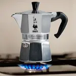 Bialetti De iconische Italiaanse espressomakers percolators 270 ml 6 kops Espressokoker Bialetti Moka Express espressomaker 270 ml Bialetti 0001163
