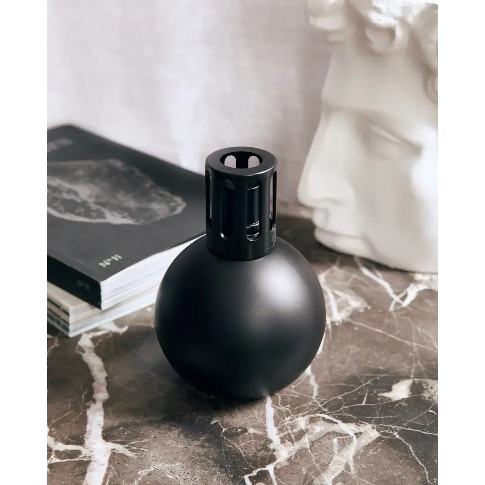 Maison Berger Paris 1898 Lampe Berger Boule Noir Maison Berger Lampe Boule Noir zwart Maison Berger 4718