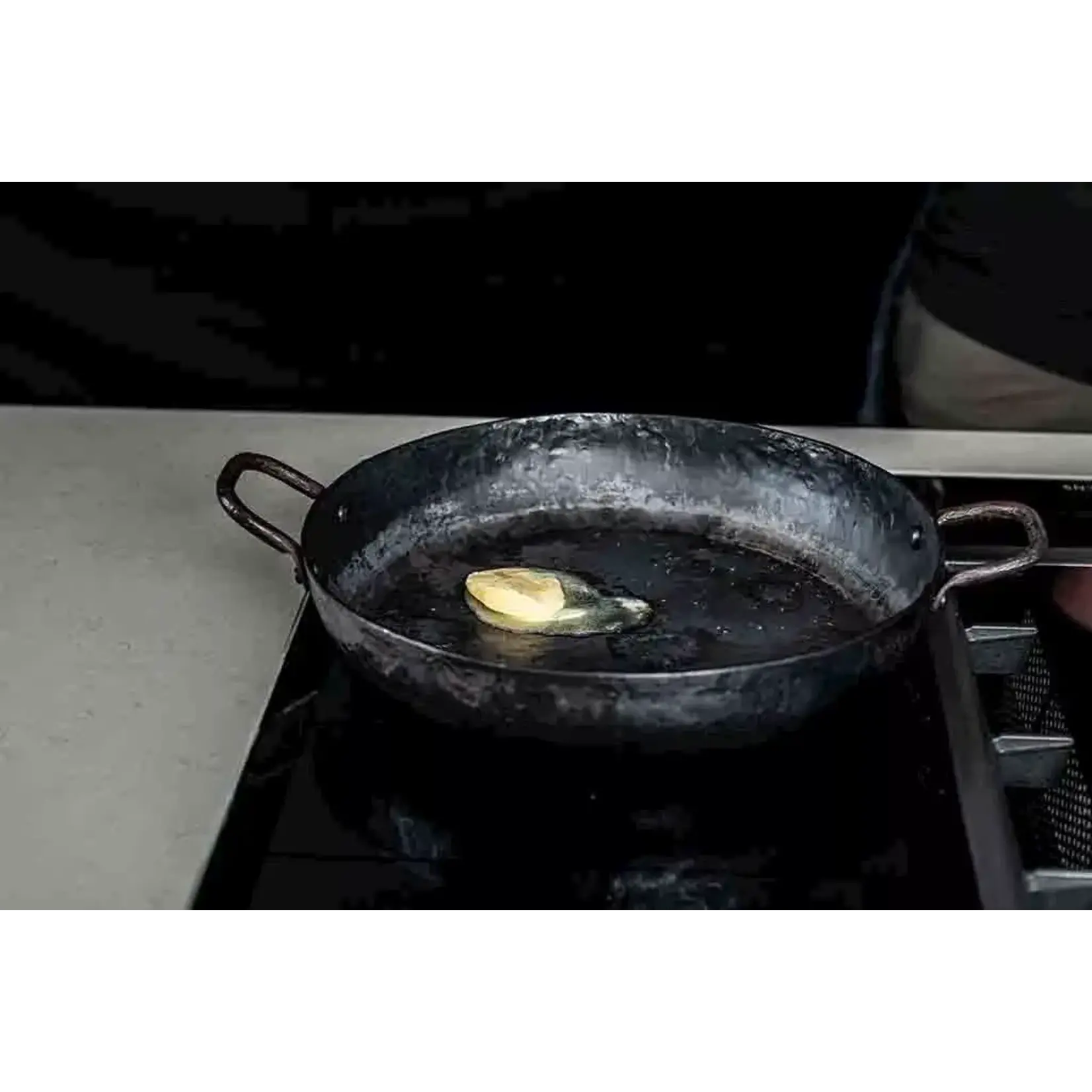 Forged 28 cm koekenpan Forged Essentials koekenpan 28 cm serveerpan 2 handvatten Forged 8720791532086