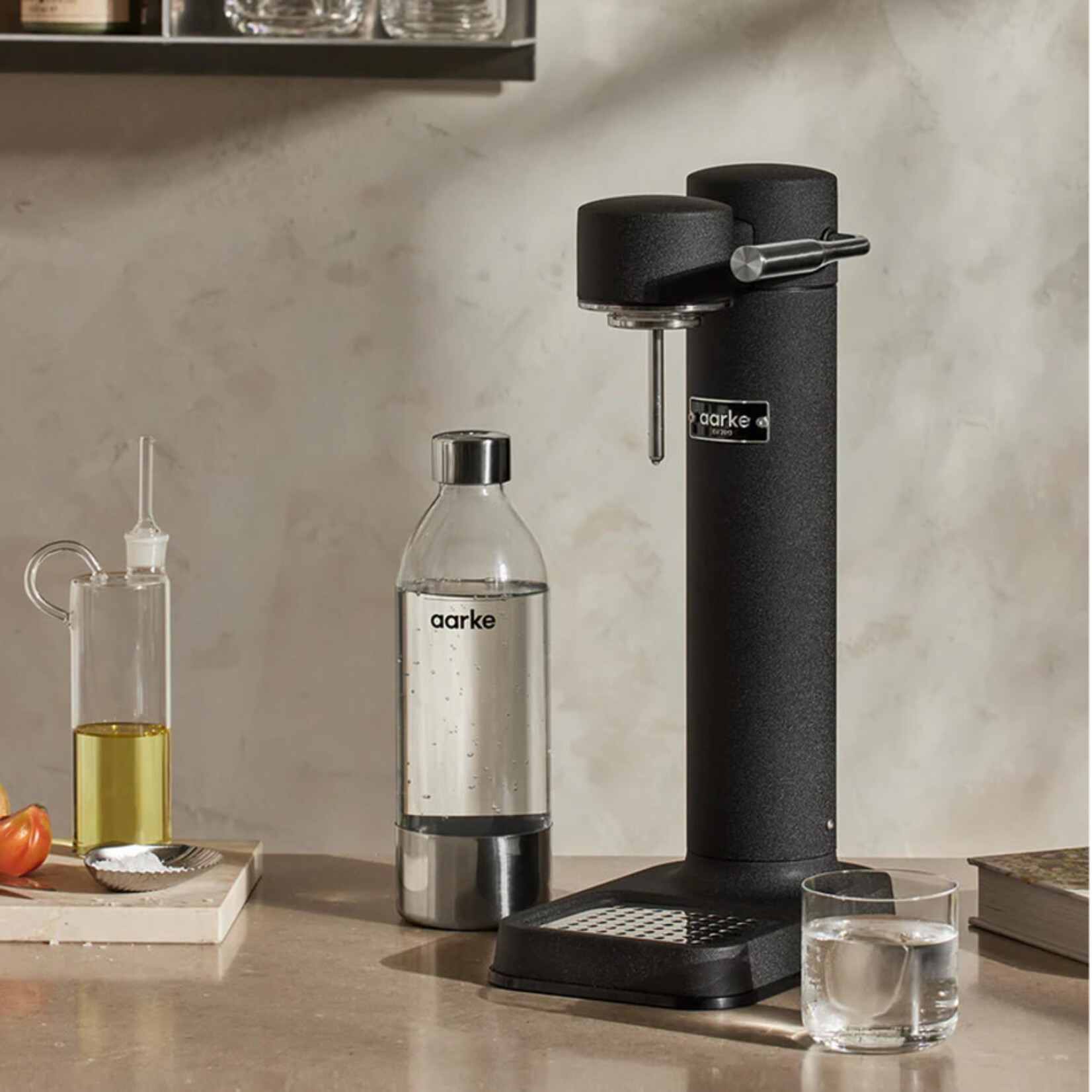 Diverse Merken Aarke geen gesleep met frisdrank maar zelf je water maken, Aarke Carbonator 3 mat zwart AA1018