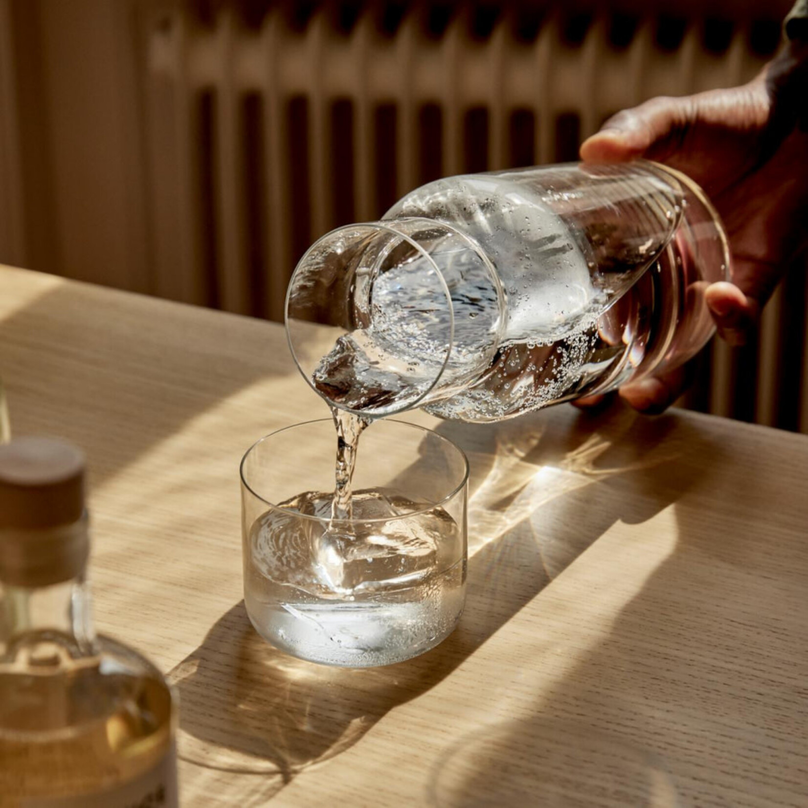 Diverse Merken Aarke kristalglas karaf 1100 ml met rvs mix lepel Nesting Carafe + mixing spoon Aarke  AAB1180