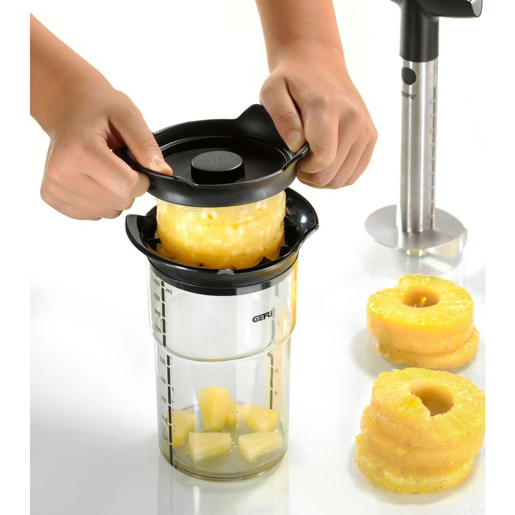 Gefu RVS Ananas snijder, partjes maken en opbergcontainer Gefu Ananassnijder Professional plus Gefu 13550