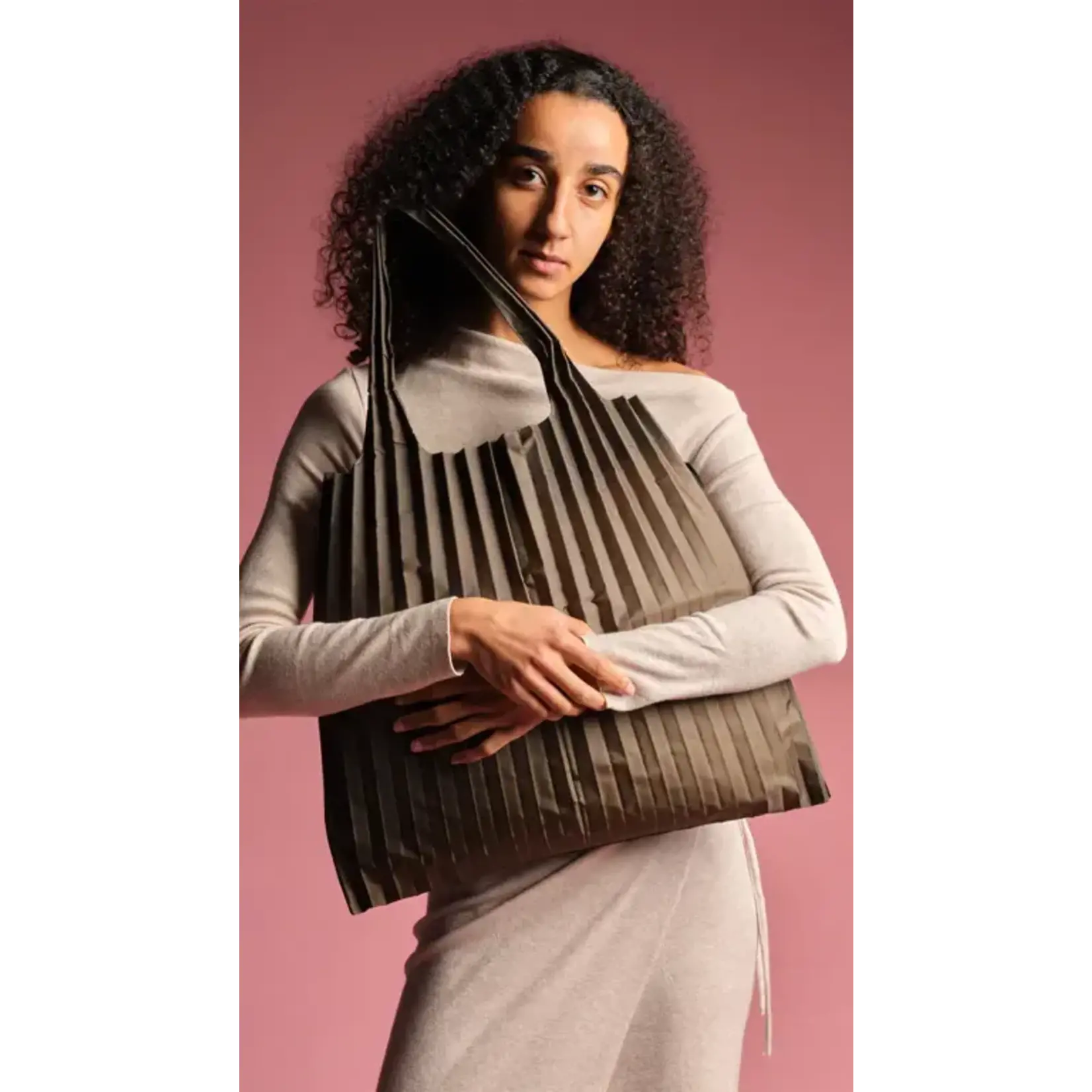 Loqi opvouwbaar tasje Loqi Bag Large - Harmonica groen Pleated Olive gerecycled Loqi LQPLOL