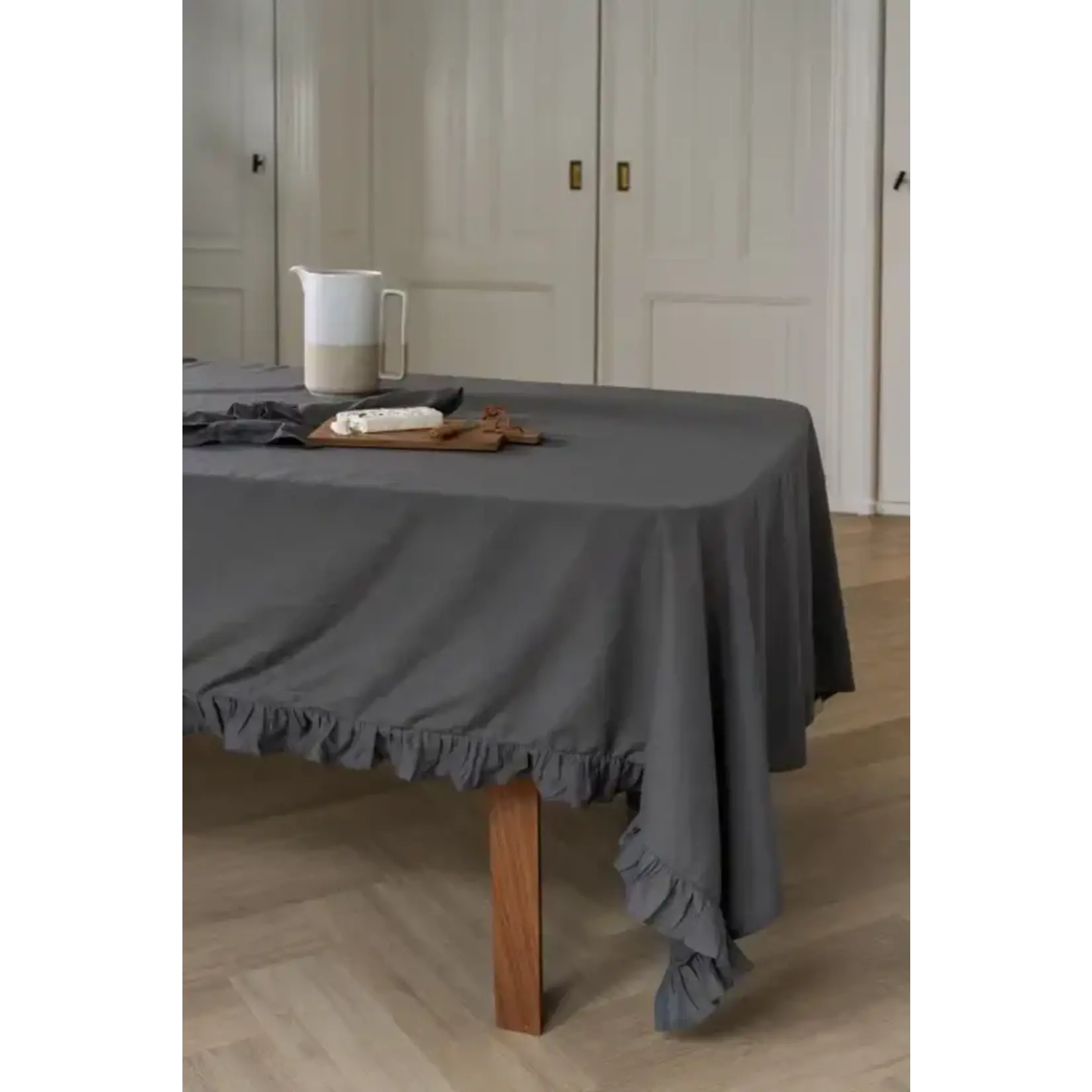 Diverse Merken Ruffles tafelkleed 140 x 240 cm Antraciet grijs Walra Lovely Linen tafelkleed Antraciet Walra 545046