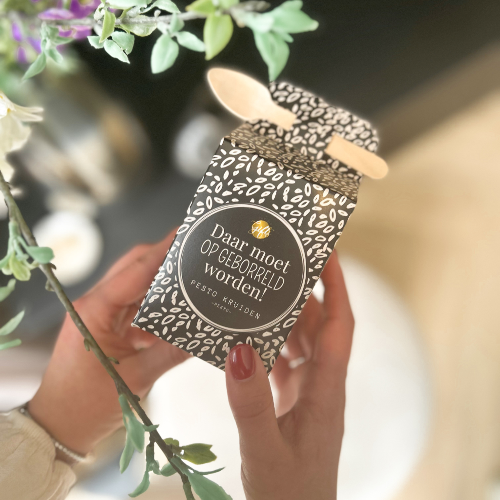 Diverse Merken Pesto kruiden Daar moet op geborreld worden! verpakking The Big Gifts 7395 d