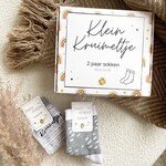 Diverse Merken 2 paar baby sokjes Klein Kruimeltje in cadeau doos 2x maat 62-68 baby Sokjes The Big Gifts 331 Diverse Merken 2 paar baby sokjes Klein Kruimeltje in cadeau doos 2x maat 62-68 baby Sokjes The Big Gifts 331