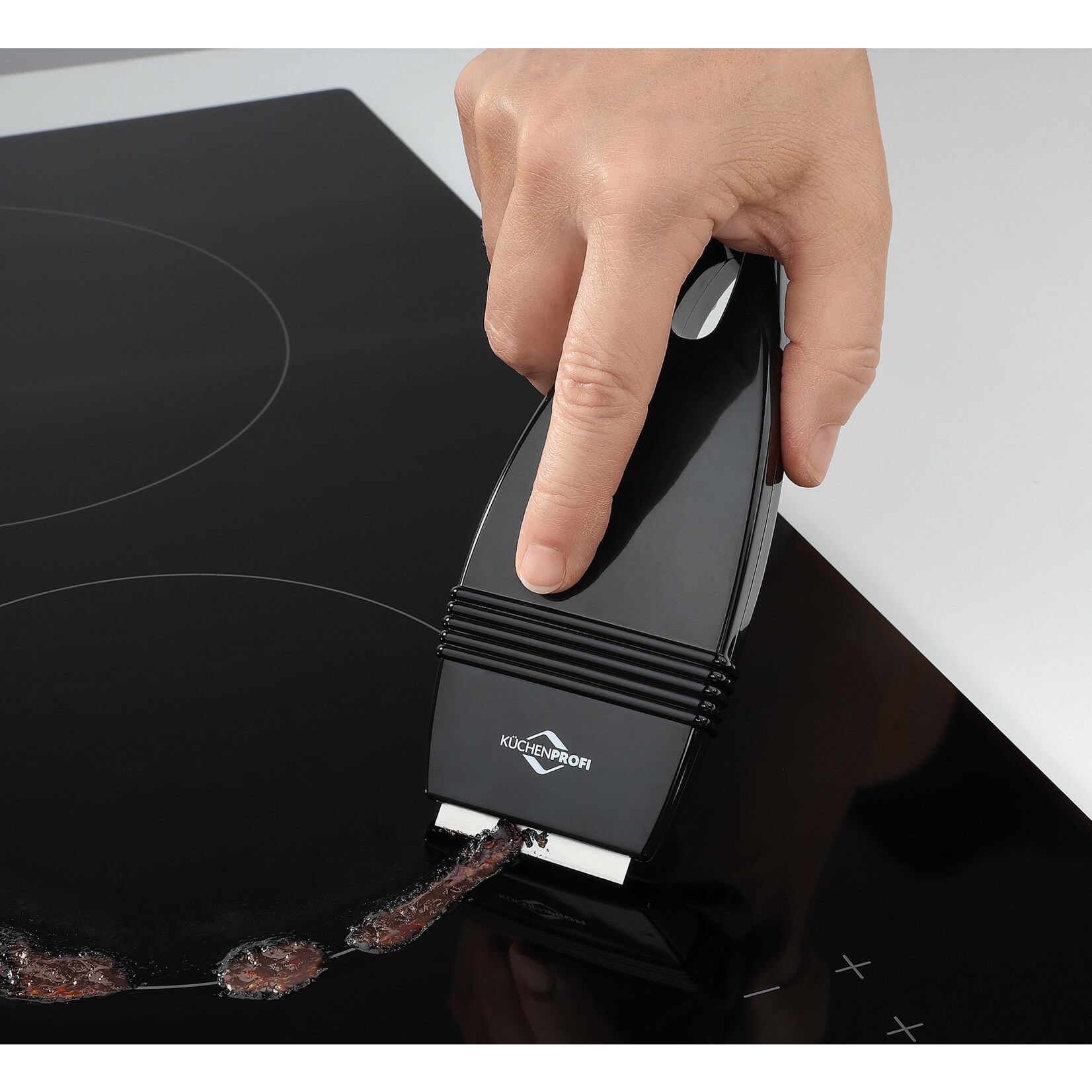 Kuchenprofi kookplaat schoonmaken met deze Zwarte kookplaat schraper Kuchenprofi 1310231000