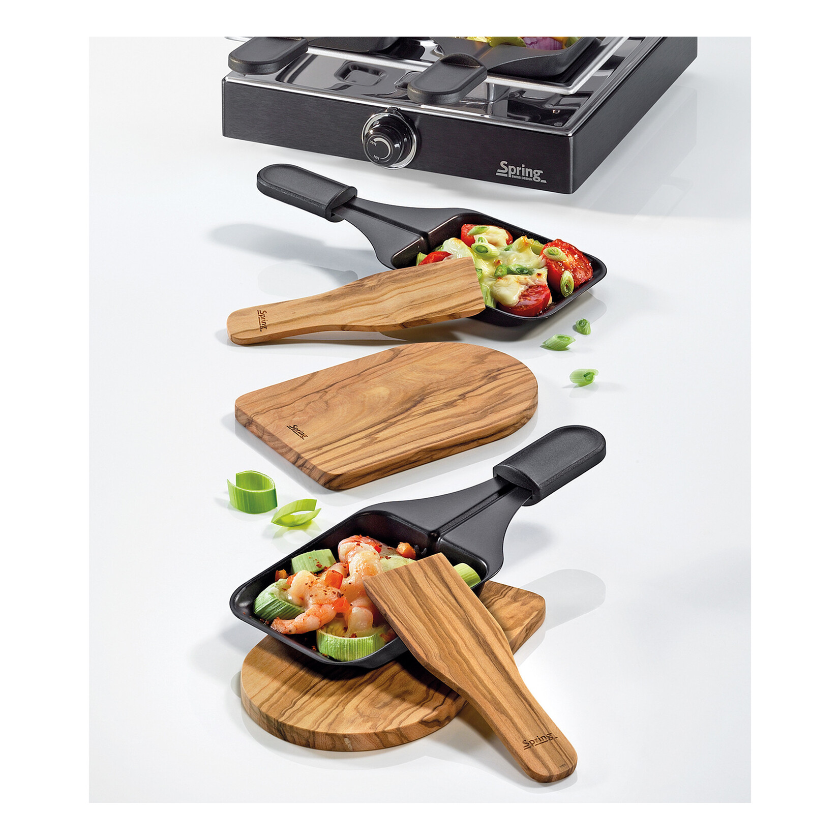 Spring 2x onderzetter en spatel voor gourmet pannetjes Spring 2 spatels en 2 plankjes Olijvenhout Spring 3091000604