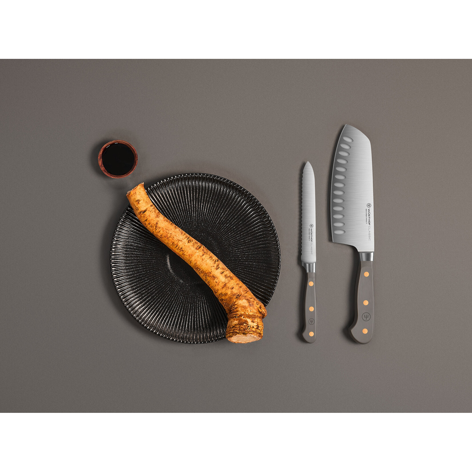 Wüsthof, messen uit Solingen gemaakt onder leiding van de 5e generatie familie Wusthof 14 cm worst mes Wusthof Classic Velvet Oyster worstmes 14 cm Classic Color Wusthof 1061708114