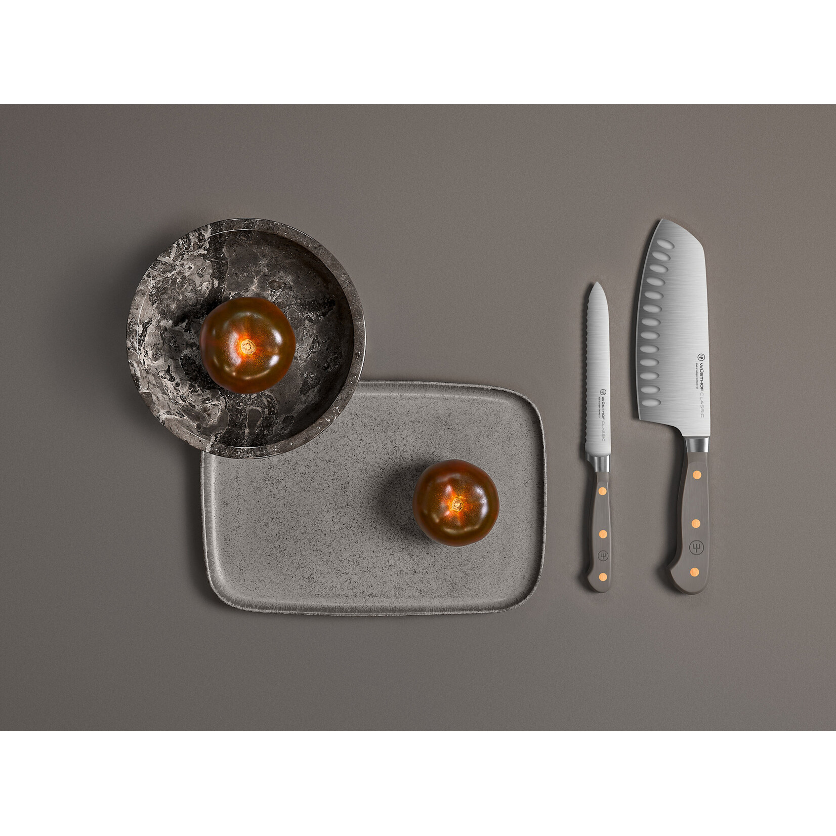 Wüsthof, messen uit Solingen gemaakt onder leiding van de 5e generatie familie Wusthof 17 cm Santoku mes Wusthof Classic Velvet Oyster Santokumes 17 cm Classic Colour Wusthof 1061731317