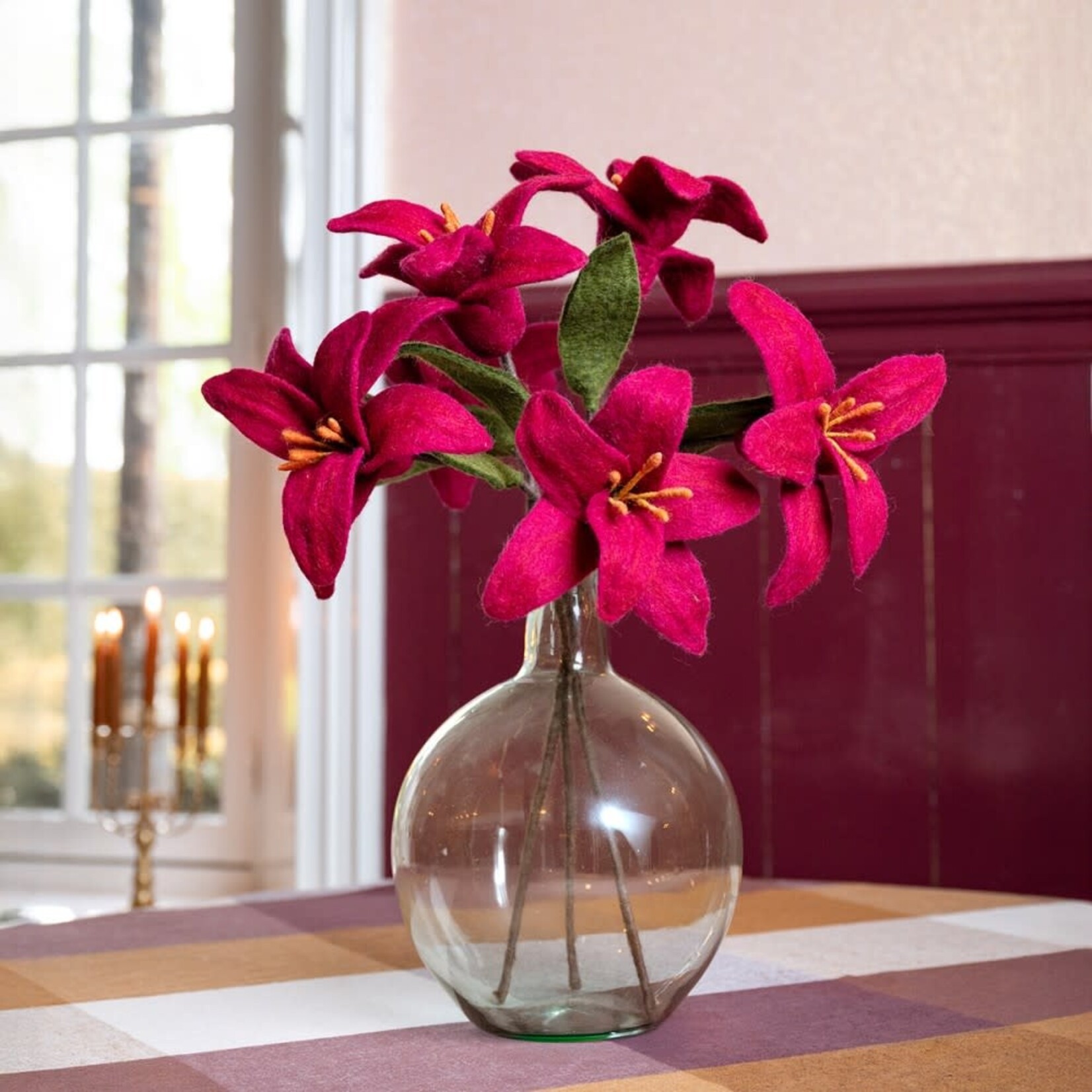 Fairmade Fairtrade Bloem Tak Lelie Burgundy steel met 2 bloemen handmade fairmade in Nepal