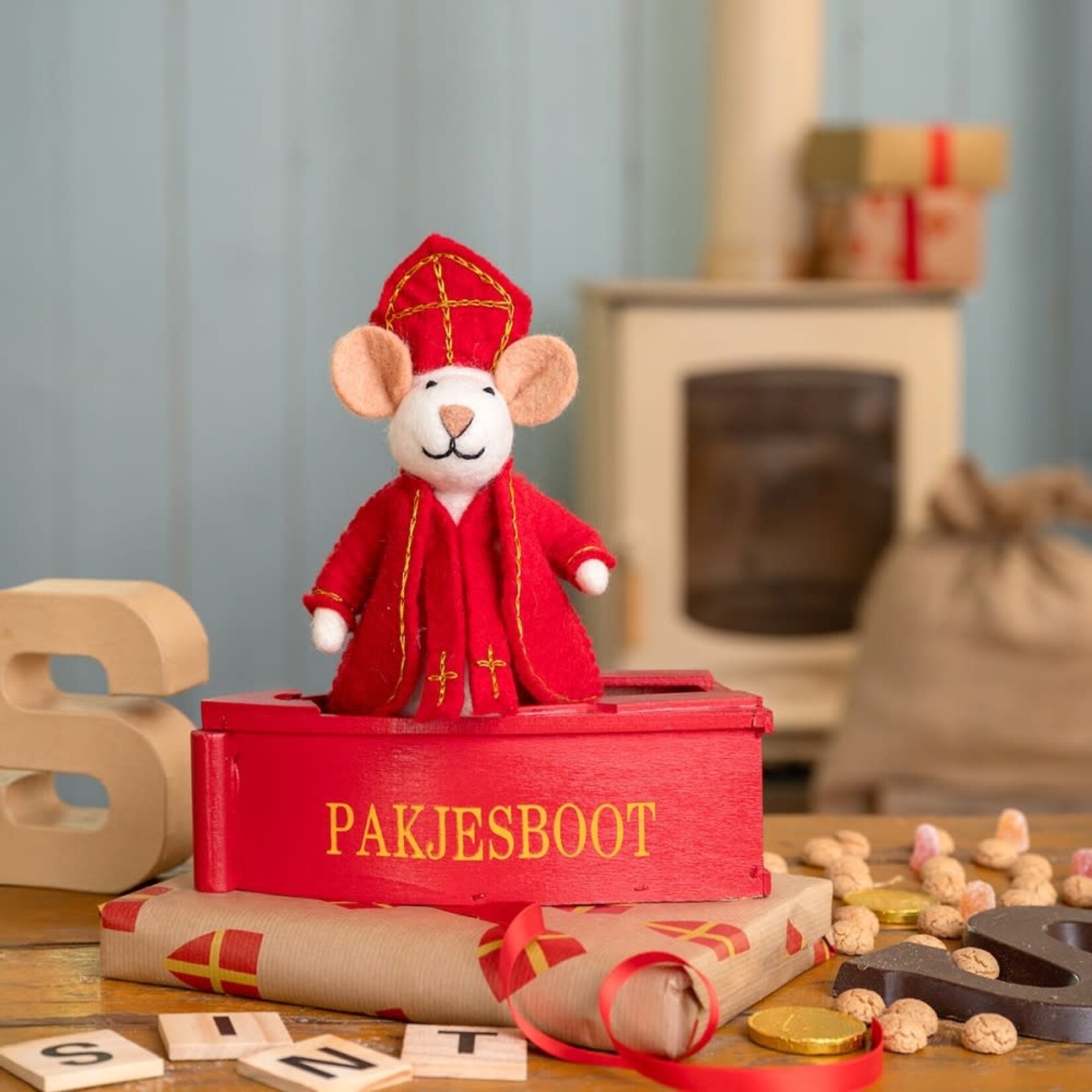 Fairmade Fairtrade Sjaal met Verhaal Sint Decoratie muis Sintermuis Sinterklaas 18 cm Handmade Fairmade in Nepal