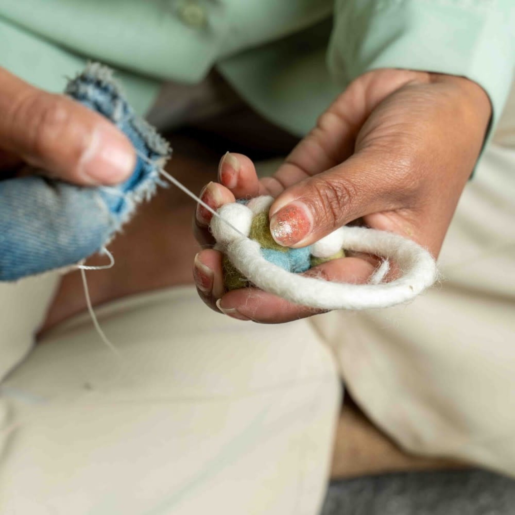 Fairmade Fairtrade Sjaal met Verhaal Hanger Krans VB Winterwonderland small 9x3x10 cm Fairmade Fairtrade handgemaakt in Nepal