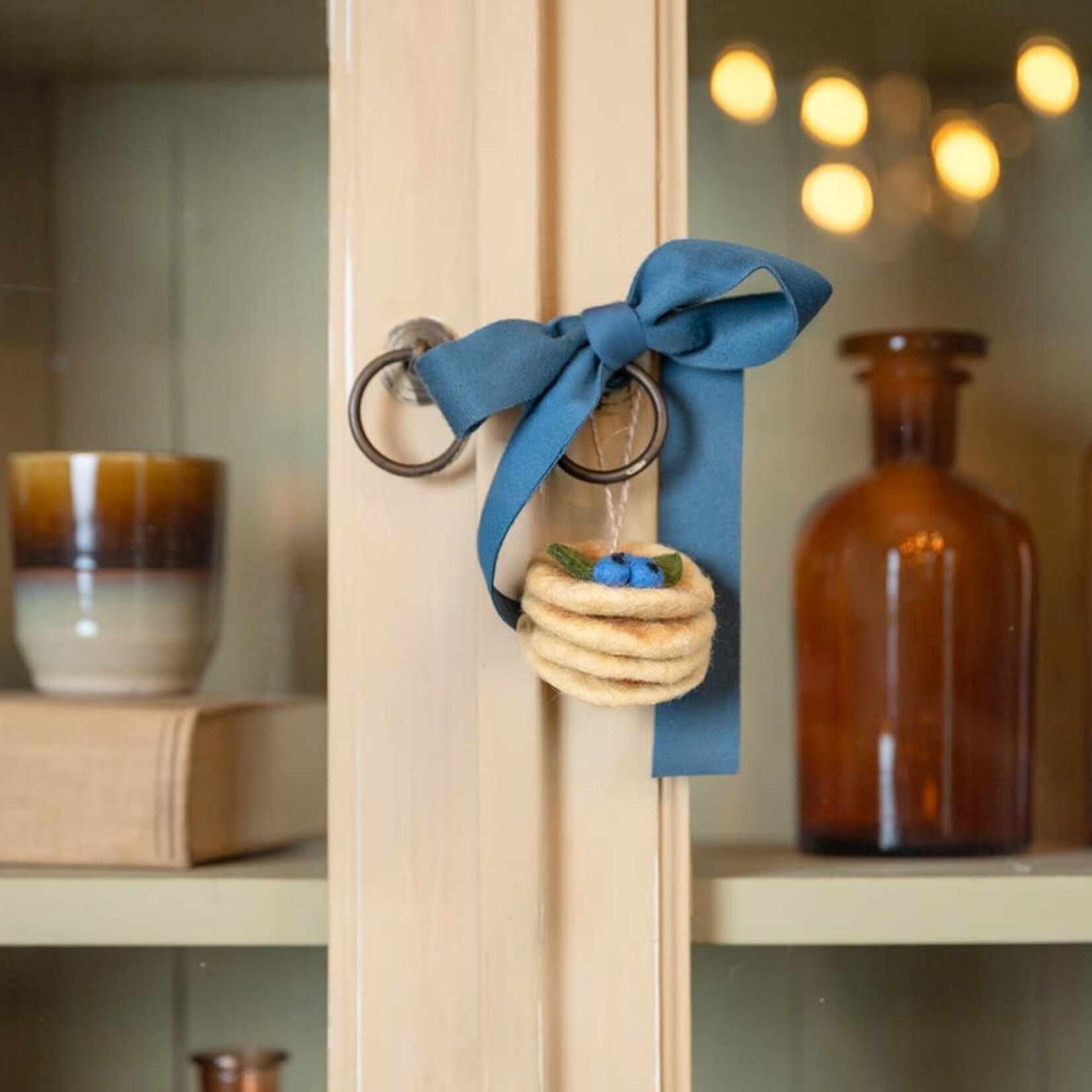 Sjaal met Verhaal Sjaal met verhaal Hanger Pancakes bes blauw Fairmade Fairtrade handgemaakt in Nepal