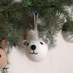 Sjaal met Verhaal Sjaal met verhaal Hanger kerst ijsbeer gezichtje kerstbal Fairmade Fairtrade handgemaakt in Nepal