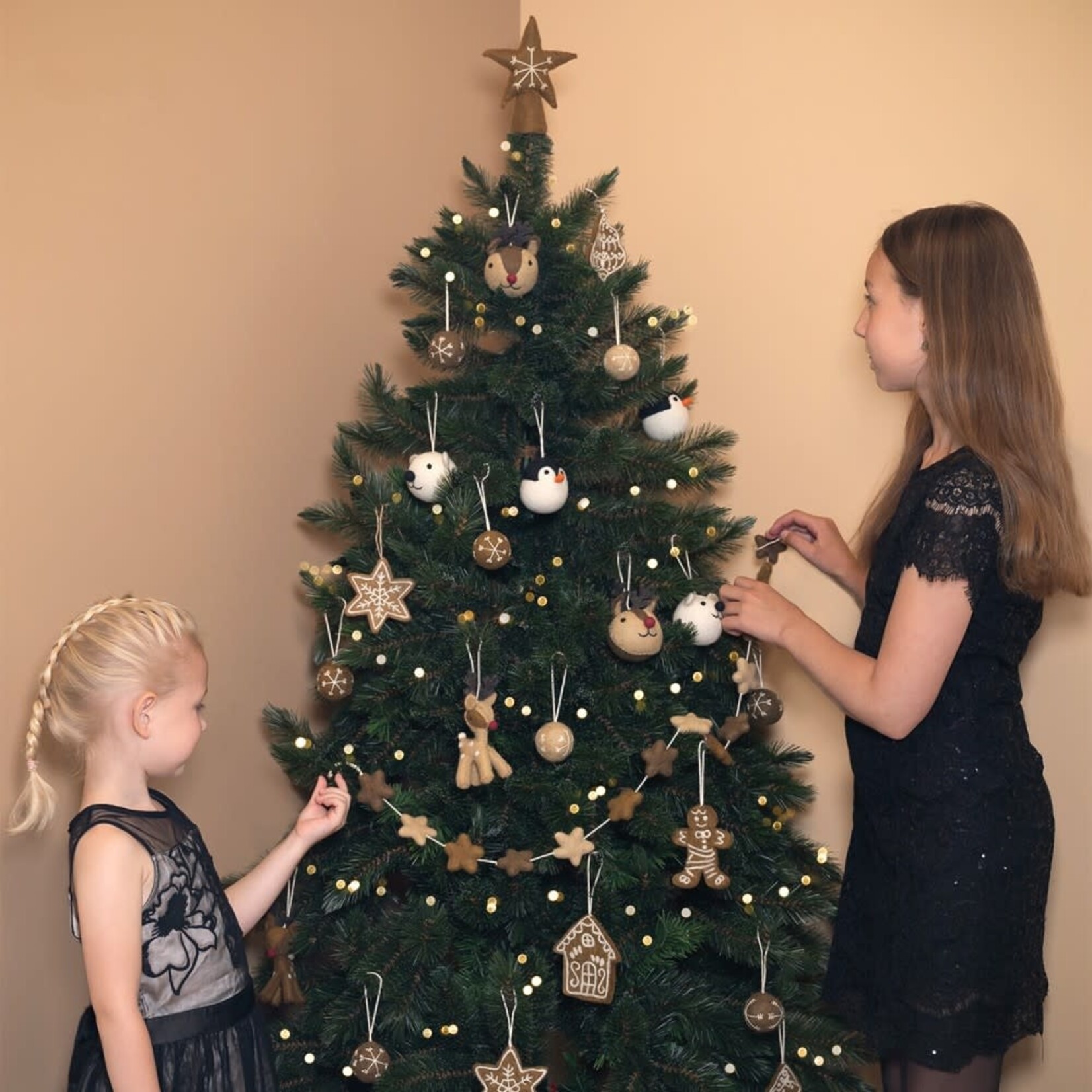 Fairmade Fairtrade voor Sjaal met Verhaal Sjaal met verhaal Hanger kerst ijsbeer gezichtje kerstbal Fairmade Fairtrade handgemaakt in Nepal