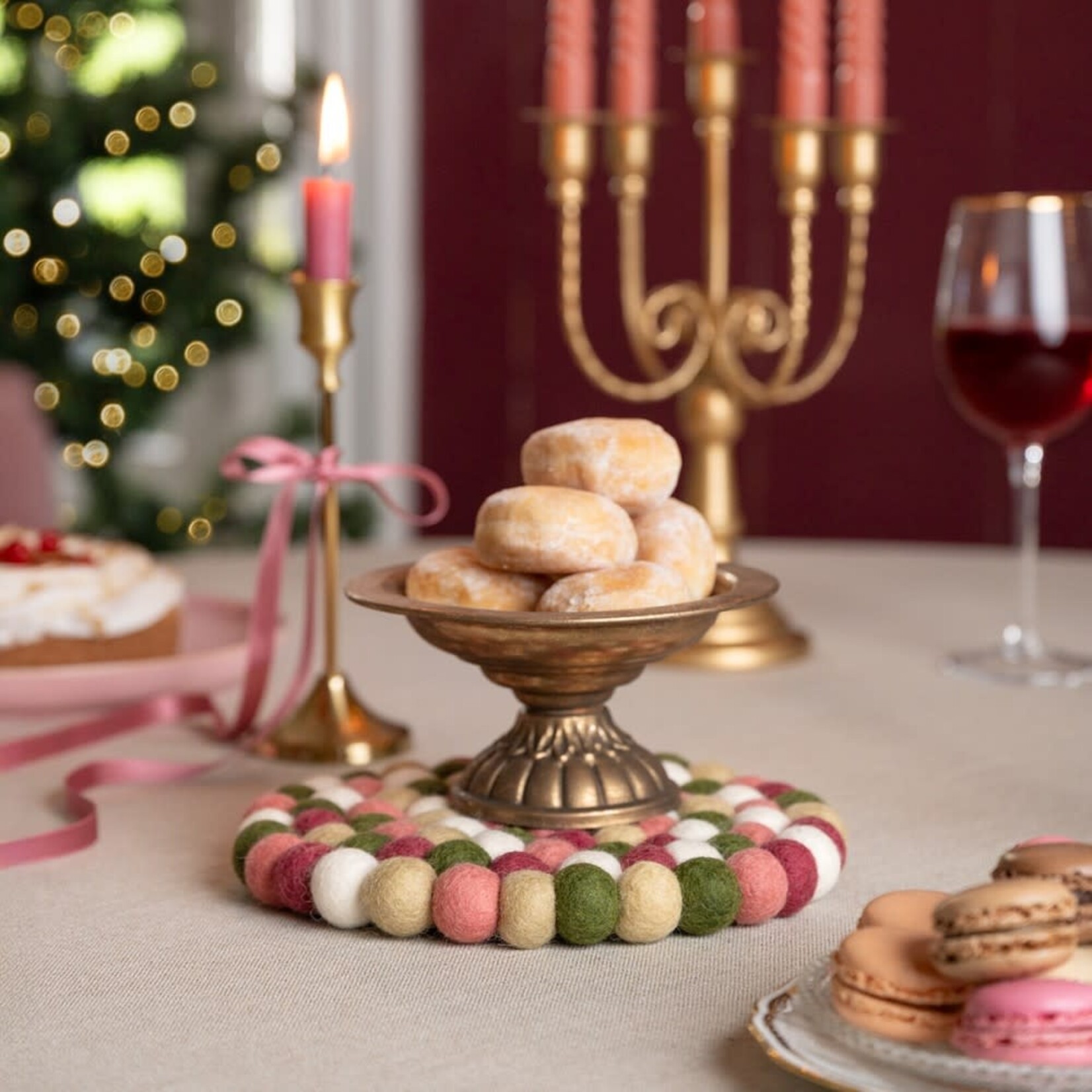 Fairmade Fairtrade Sjaal met Verhaal 20 cm onderzetter rond viltbolletjes Mistletoe Dreams