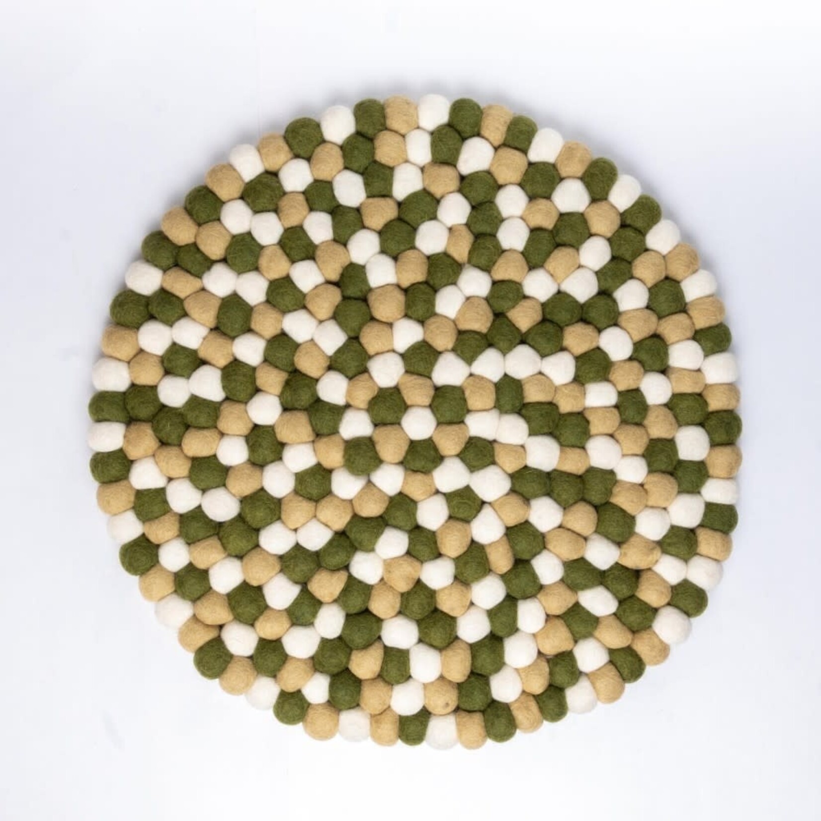 Fairmade Fairtrade voor Sjaal met Verhaal Sjaal met Verhaal 40 cm onderzetter rond viltbolletjes Mistletoe