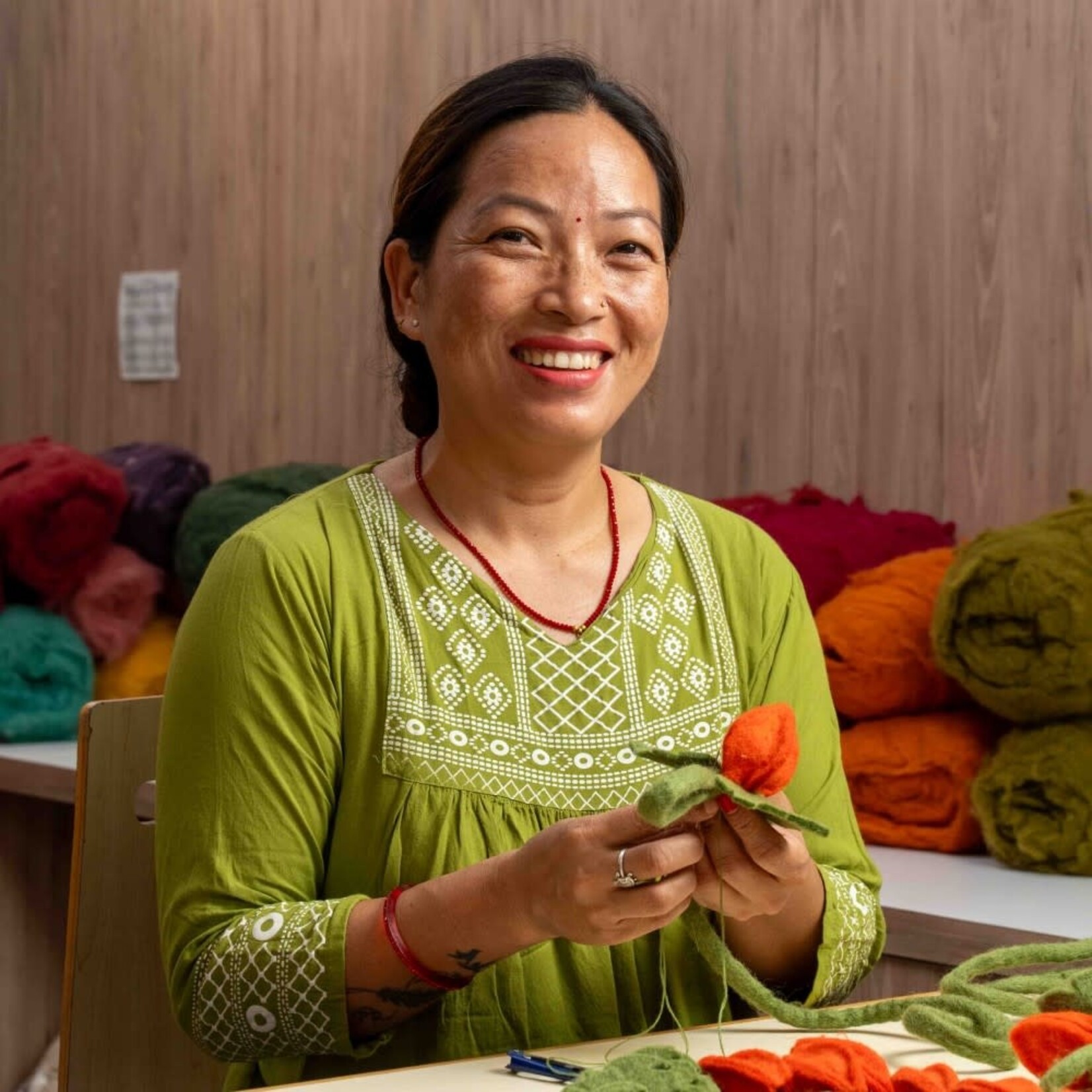 Fairmade Fairtrade voor Sjaal met Verhaal Sjaal met Verhaal Servet ring Physalis Lampion per stuk vilten servetring