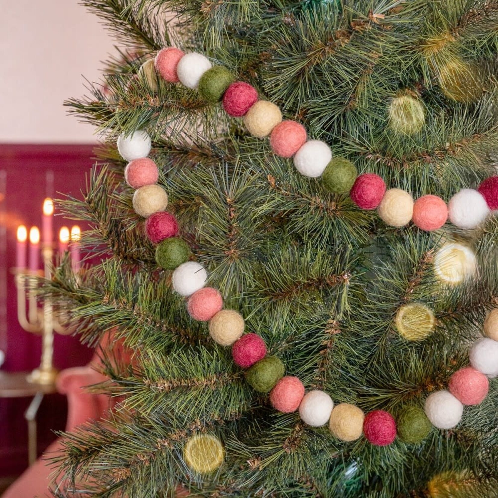 Fairmade Fairtrade Sjaal met Verhaal 200 cm Viltslinger Viltballetjes Mistletoe Dreams