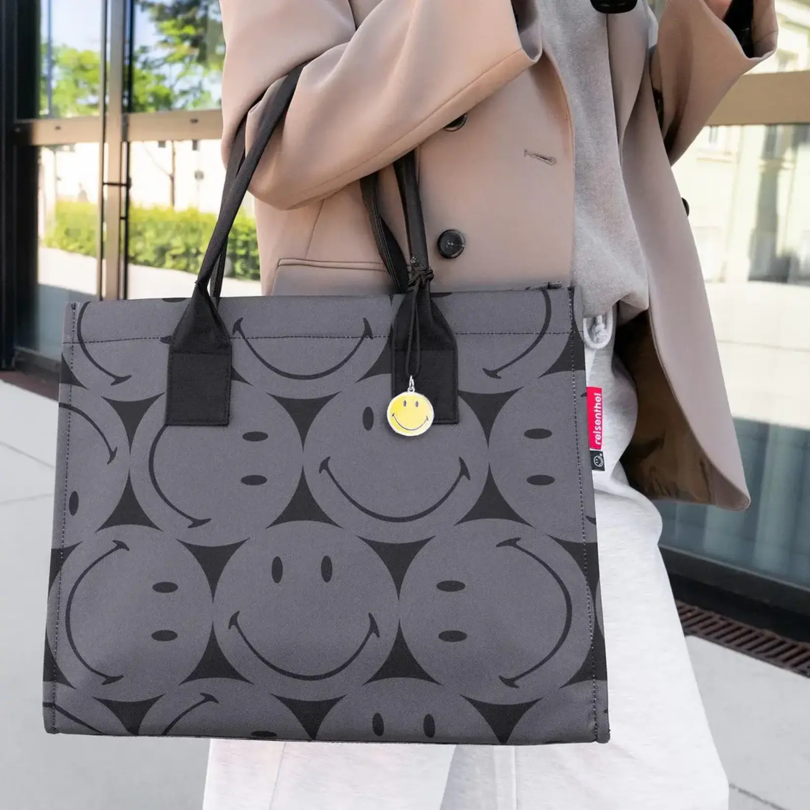 Reisenthel Reisenthel Daily Shopper Smiley Grey Reisenthel Smiley Grey Reisenthel DN7085
